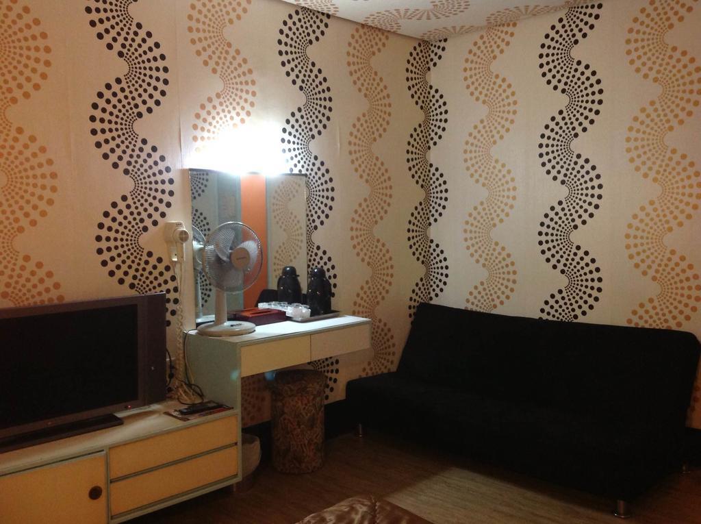 Reui Chung Hotel Kaohsiung Chambre photo