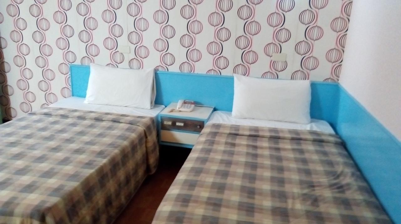 Reui Chung Hotel Kaohsiung Extérieur photo