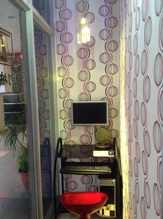 Reui Chung Hotel Kaohsiung Extérieur photo
